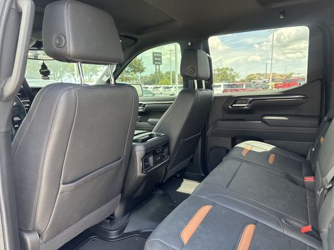 Used 2025 GMC Sierra 1500 AT4 AWD/4WD image 8