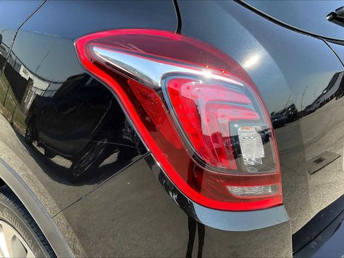 Used 2020 Buick Encore Preferred image 27