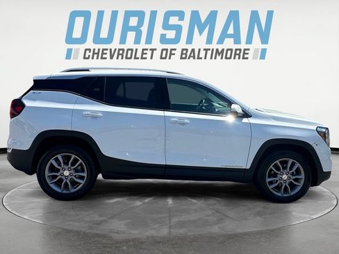 Used 2024 GMC Terrain SLT AWD/4WD image 7