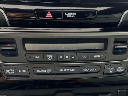 Used 2019 Honda Pilot Touring image 18