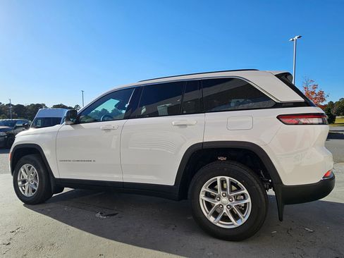 New 2025 Jeep Grand Cherokee 4WD image 5