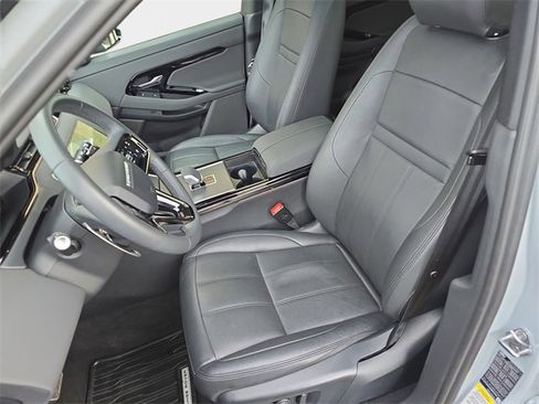 Used 2024 Land Rover Range Rover Evoque Dynamic SE image 18