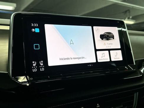 Certified 2024 Volkswagen Atlas Cross Sport SE FWD image 18