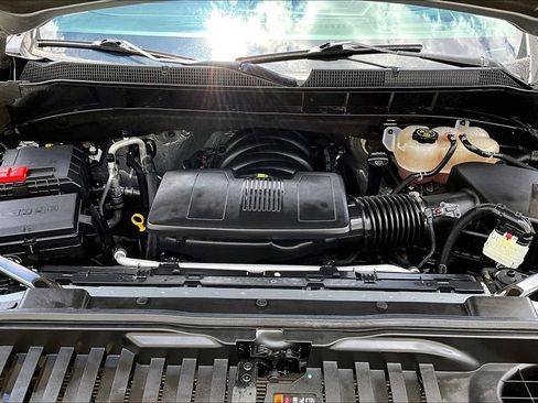 Used 2023 Chevrolet Silverado 1500 High Country w/ High Country Premium Package AWD/4WD image 11
