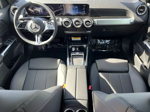 New 2026 Mercedes-Benz GLB 250 4MATIC image 16