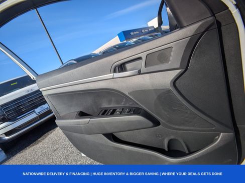 Used 2020 Hyundai Elantra SE w/ Cargo Package (C1) image 31