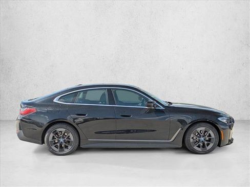 Used 2024 BMW i4 xDrive40i image 4