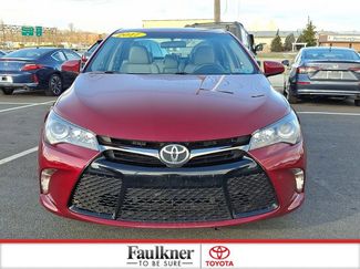 Used 2017 Toyota Camry SE video 2