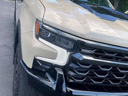 Used 2023 Chevrolet Silverado 1500 ZR2 AWD/4WD image 27