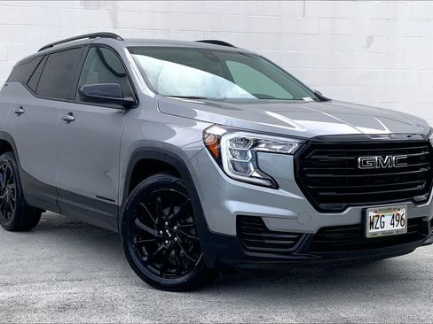 Used 2023 GMC Terrain SLE w/ Driver Convenience Package FWD image 21