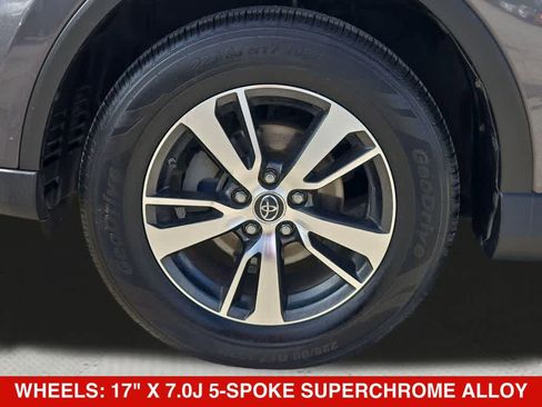 Used 2018 Toyota RAV4 XLE FWD image 12