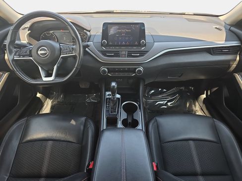 Used 2024 Nissan Altima 2.5 SR FWD image 9