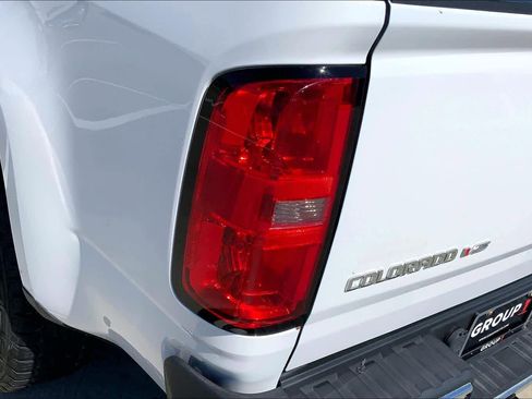 Used 2018 Chevrolet Colorado LT w/ Luxury Package, Chrome RWD image 27
