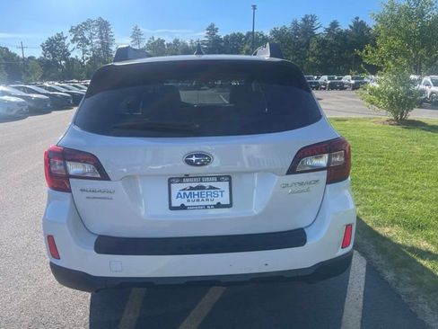 Used 2017 Subaru Outback 2.5i Premium AWD/4WD image 6