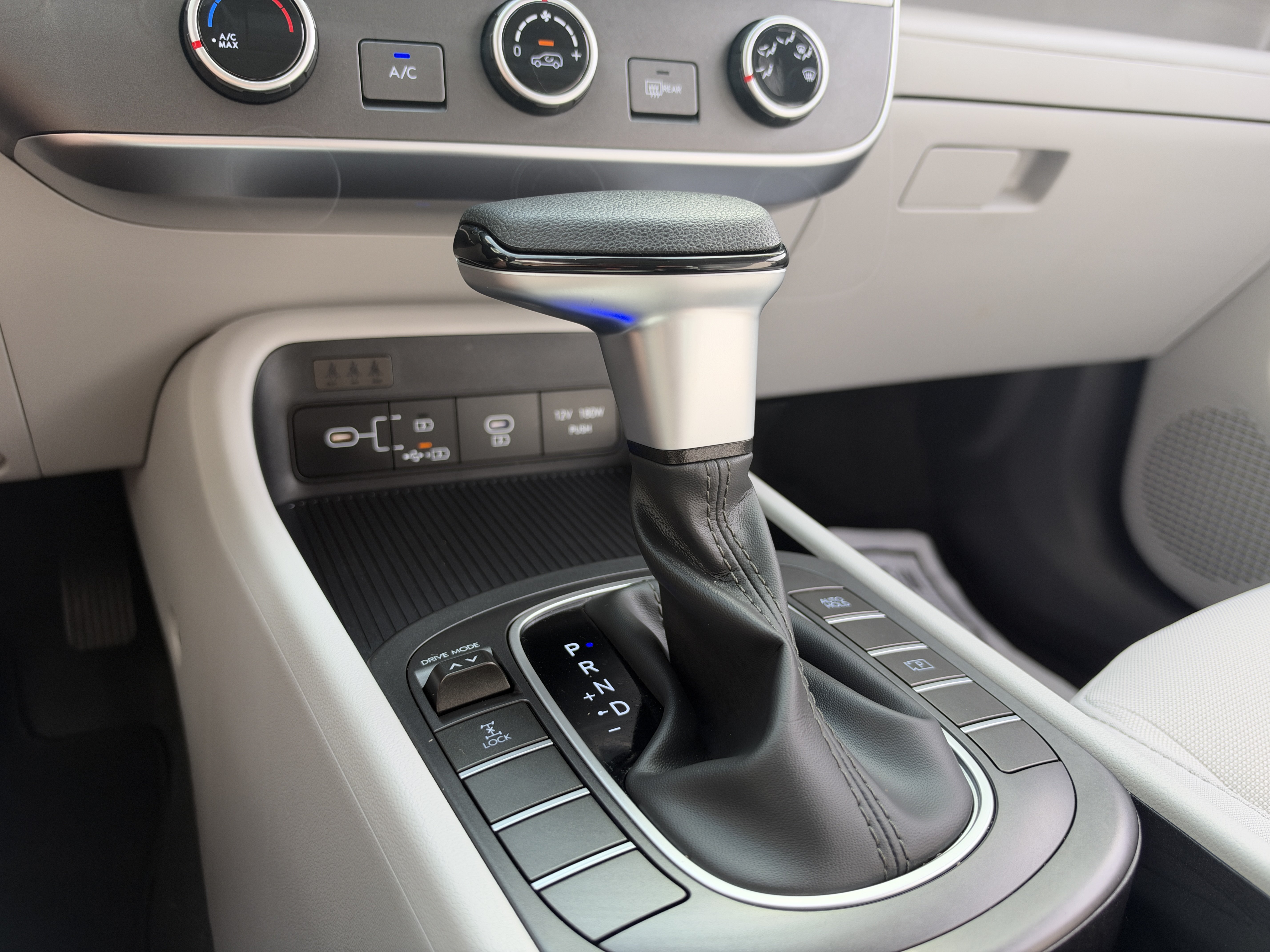 Certified 2026 Hyundai Kona SE AWD/4WD image 37