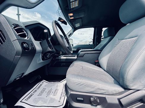 Used 2014 Ford F250 XLT w/ XLT Interior Package image 10