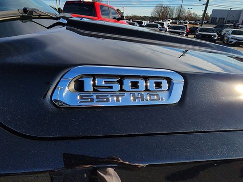 Used 2025 RAM 1500 Limited image 11