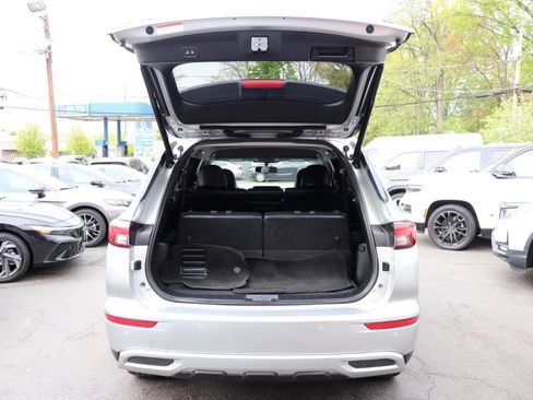 Used 2024 Mitsubishi Outlander AWD image 56