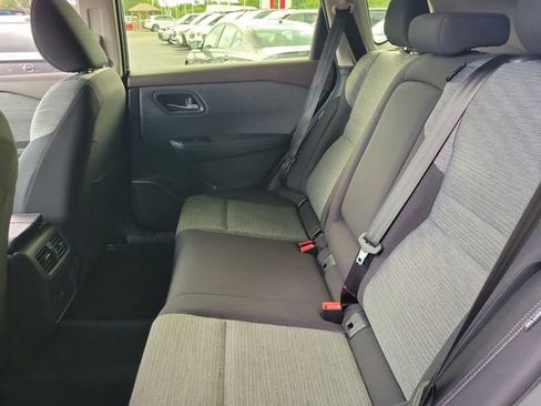 Used 2023 Nissan Rogue SV FWD image 10