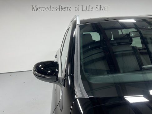 Used 2025 Mercedes-Benz GLB 250 4MATIC image 12
