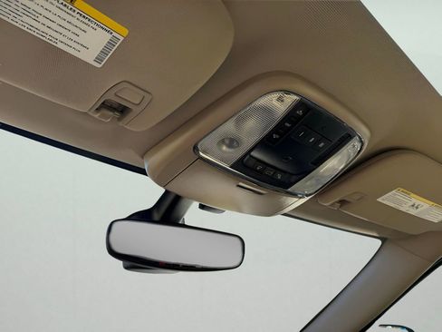 Used 2018 Jeep Grand Cherokee Limited image 29