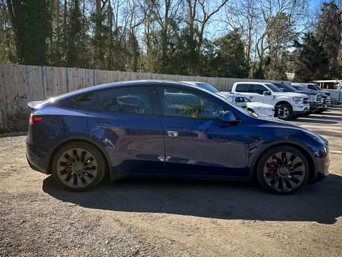 Used 2021 Tesla Model Y Performance image 16