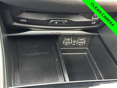 Used 2024 Chrysler Pacifica Pinnacle w/ Trailer Tow Group image 22