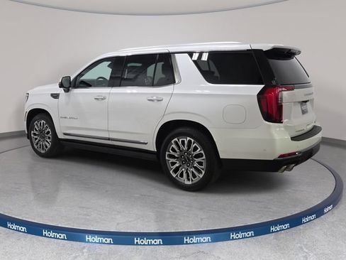Used 2025 GMC Yukon Denali Ultimate AWD/4WD image 8