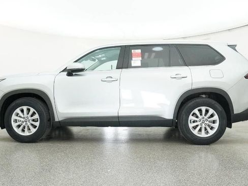 New 2026 Toyota Grand Highlander XLE image 19