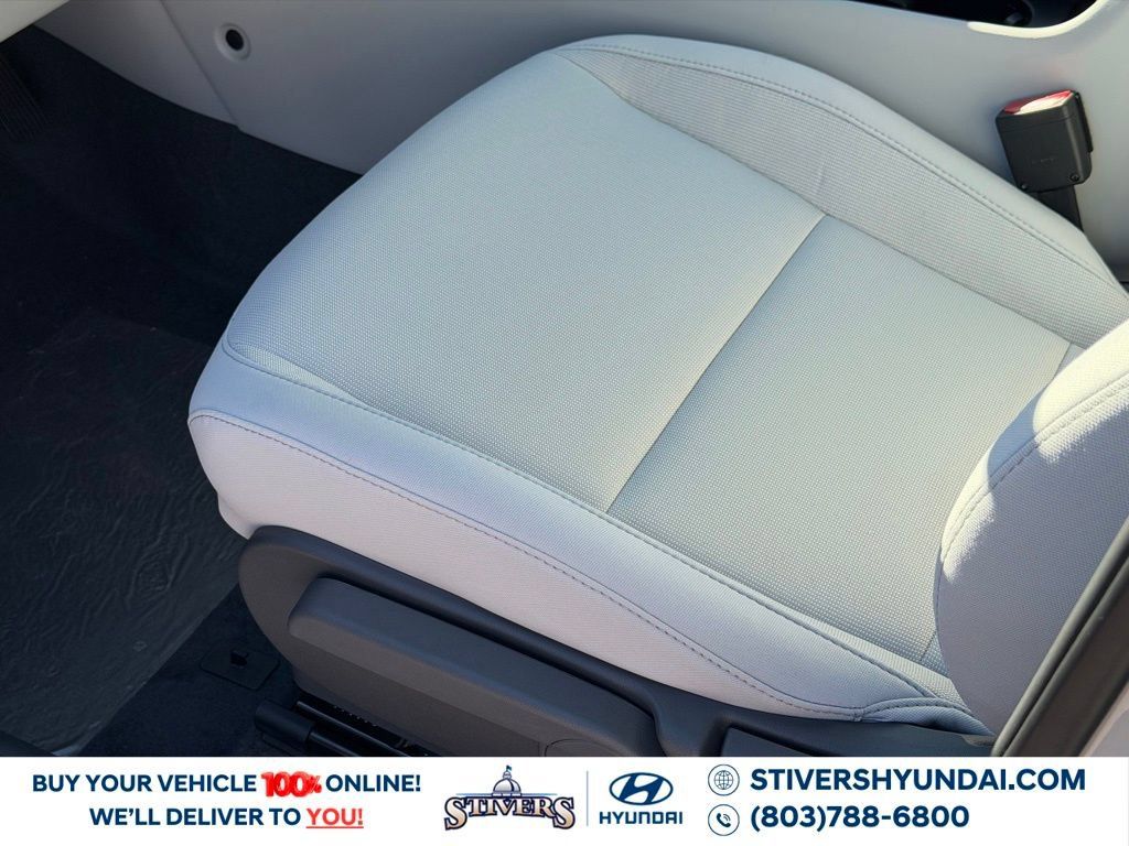 Used 2026 Hyundai Kona SE FWD image 15