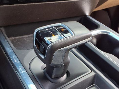 Certified 2023 GMC Sierra 1500 SLT image 13