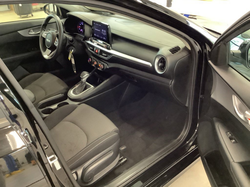 Used 2023 Kia Forte LXS FWD image 11