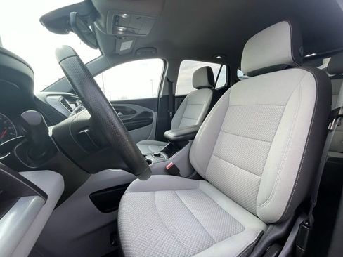 Used 2024 GMC Terrain SLE image 16