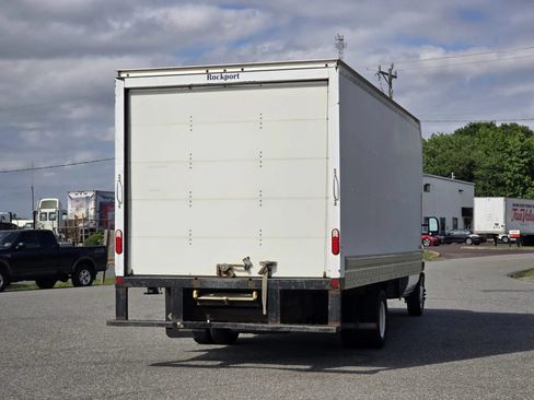 Used 2016 Ford E-350 and Econoline 350 Super Duty RWD image 9