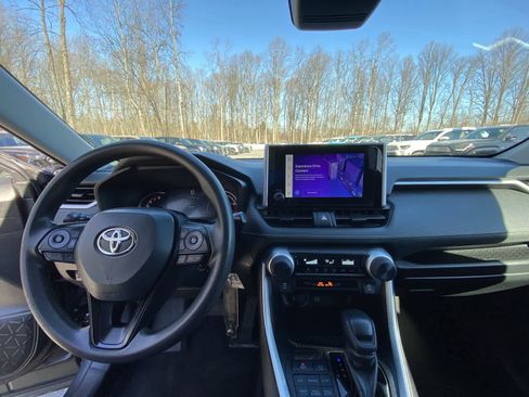 Used 2023 Toyota RAV4 LE image 26