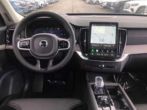 New 2026 Volvo XC90 B5 Ultra w/ Protection Package Premier image 17