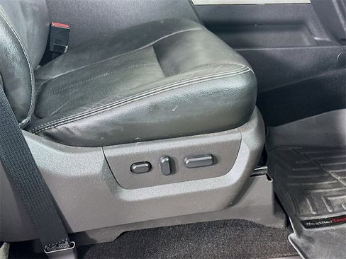 Used 2016 Ford F250 Lariat w/ Lariat Ultimate Package image 23