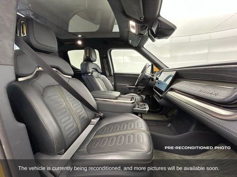 Used 2022 Rivian R1T Adventure image 15