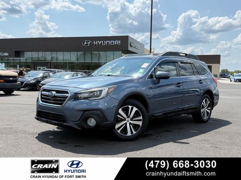 Used 2018 Subaru Outback 3.6R Limited AWD/4WD image 1