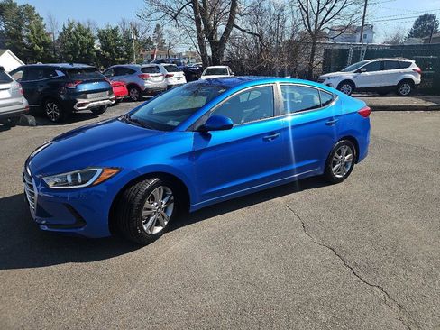 Used 2017 Hyundai Elantra SE image 35