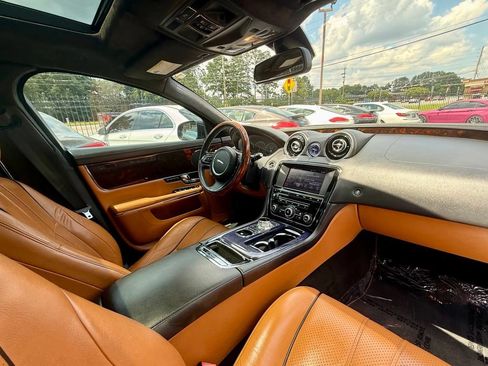 Used 2012 Jaguar XJ RWD image 28