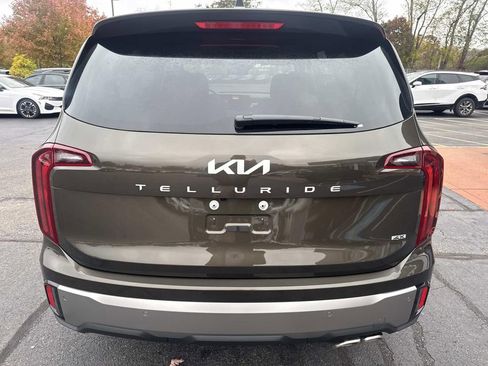 New 2025 Kia Telluride S image 3