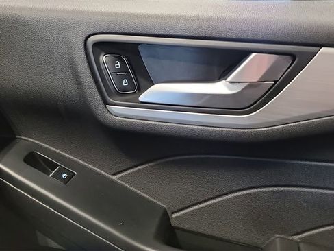 Used 2025 Ford Escape Platinum AWD/4WD image 31