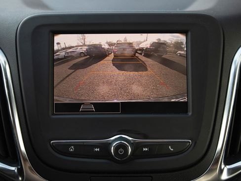 Used 2024 Chevrolet Equinox LT image 12