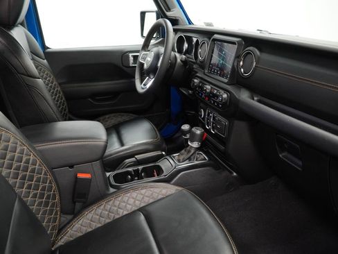 Used 2023 Jeep Wrangler Unlimited Sahara AWD/4WD image 49