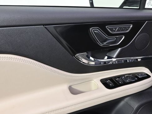New 2026 Lincoln Corsair Reserve AWD/4WD image 21