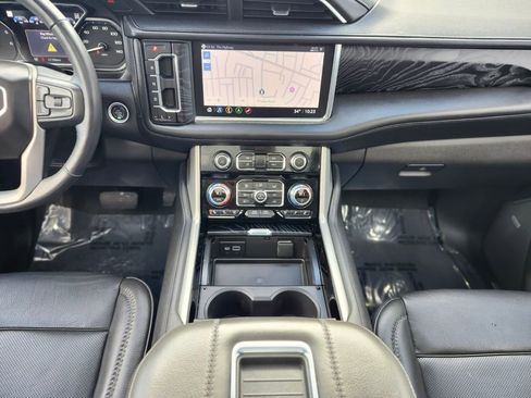 Used 2021 GMC Yukon Denali image 12