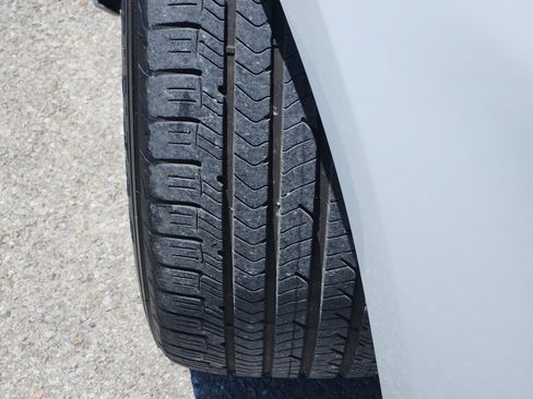 Used 2023 Chevrolet Camaro LT RWD image 11