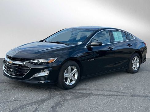 Used 2022 Chevrolet Malibu LT image 3