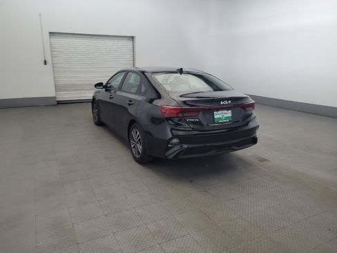 Used 2023 Kia Forte LXS w/ LXS Technology Package FWD image 5